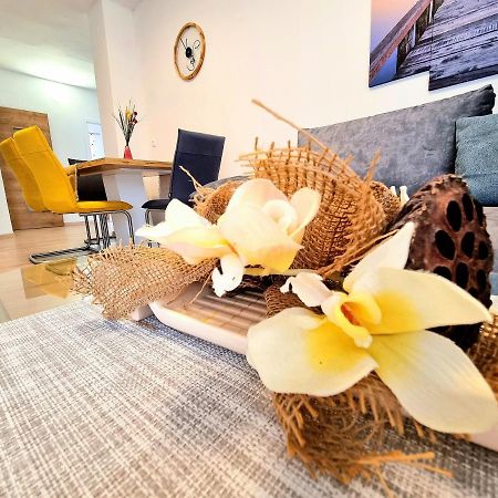 Julia Apartment Biograd Na Moru Luaran gambar